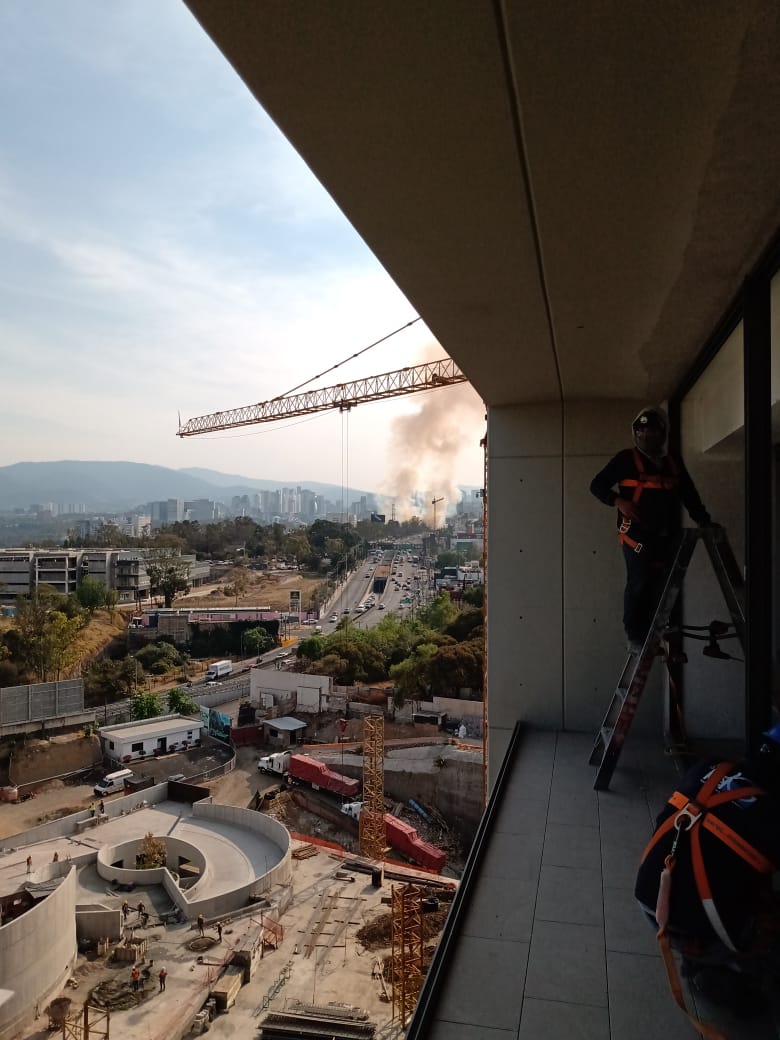 Trabajo en altura con arnés
